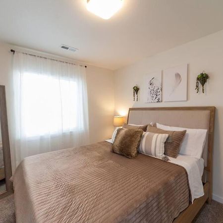 Vila Modern Decor & Style King Bed Wifi With Garage Spokane Exteriér fotografie