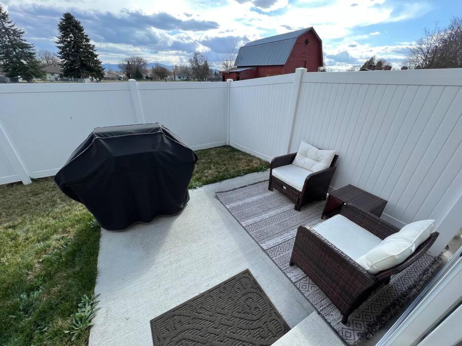Vila Modern Decor & Style King Bed Wifi With Garage Spokane Exteriér fotografie